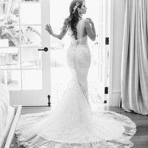 Elegant White Wedding Dress